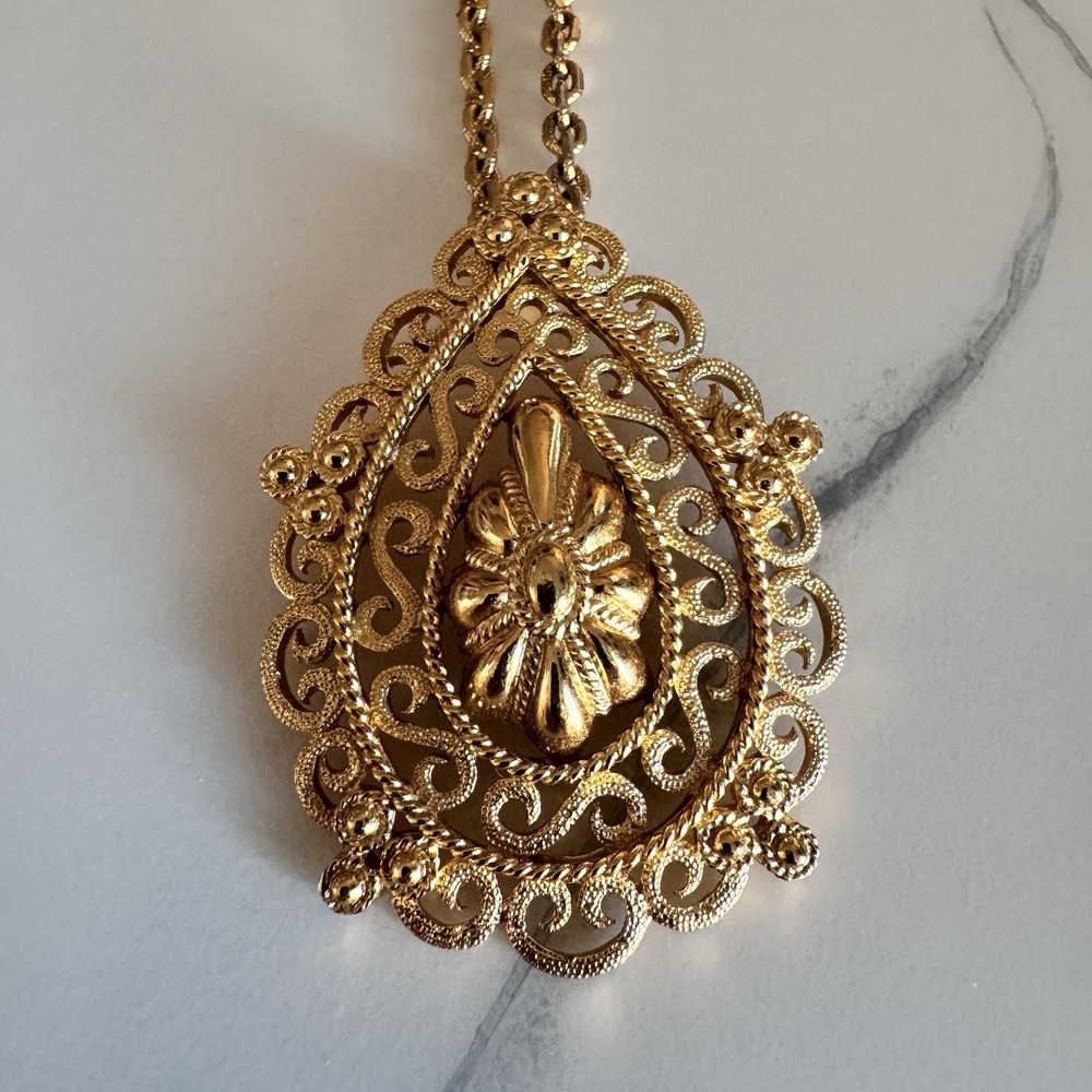 Vintage CROWN TRIFARI Gold Tone 12" Chain Layered Filigree Pendant Necklace